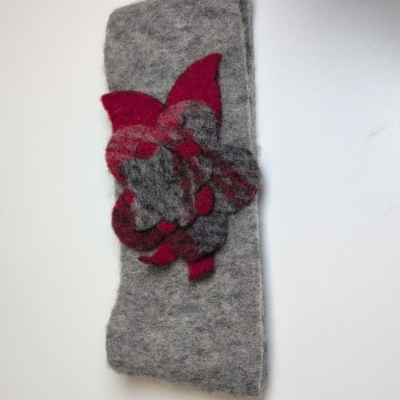 La Fenice Made In Italy Wool Marled Gray Red Headband with Floral Detail O/S EUC - Picture 4 of 4